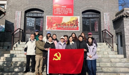 追寻红色足迹，感悟党性之光
