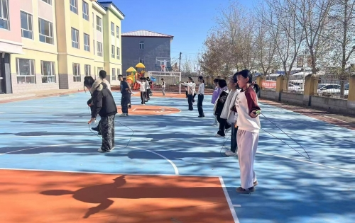 中国下一代教育基金会护航成长计划助力黑龙江大庆市肇州县乡村学校体育设施升级 中国下一代教育基金会护航成长计划助力黑龙江大庆市肇州县乡村学校体育设施升级