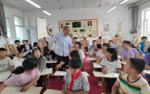 全媒体赋能北京“老校长下乡”活动10周年传播实践研究工作顺利结束，成果丰硕