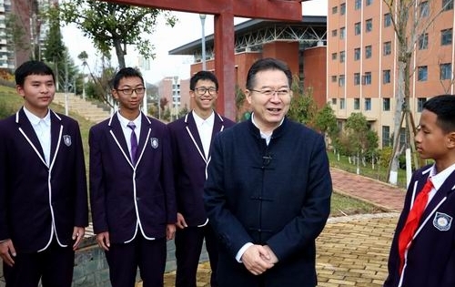 中国下一代教育基金会副理事长、清华附中校长王殿军赴云南省宁洱县进行“中华英才培养计划”项目调研